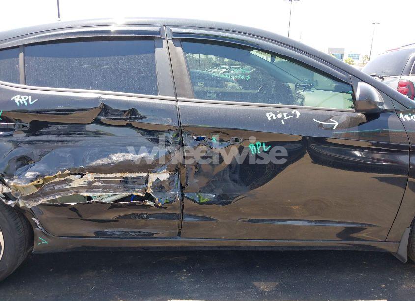 Photo 13 of 2018 Hyundai Elantra SE (VIN KMHD74LF8JU449520)