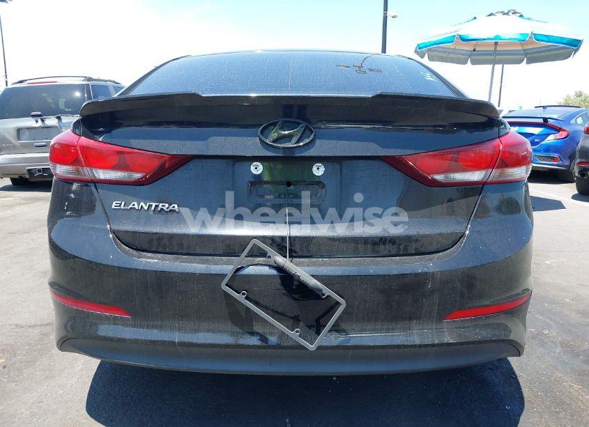 Photo 16 of 2018 Hyundai Elantra SE (VIN KMHD74LF8JU449520)