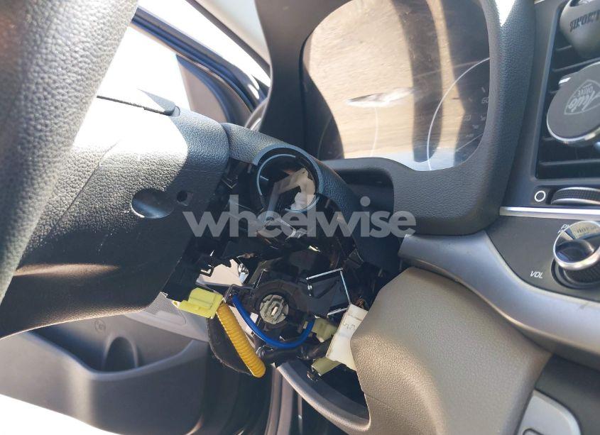 Photo 6 of 2017 Hyundai Elantra SE (VIN KMHD74LF9HU082458)