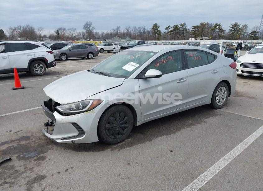 Photo 2 of 2017 Hyundai Elantra SE (VIN KMHD74LF9HU367127)