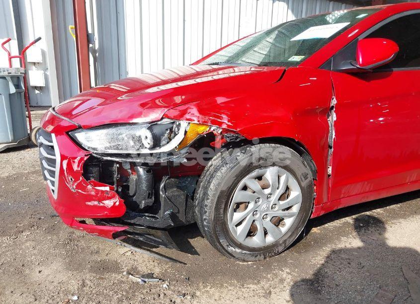 Photo 6 of 2018 Hyundai Elantra SE (VIN KMHD74LF9JU657311)