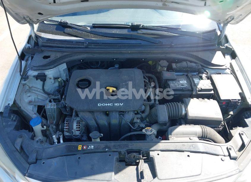 Photo 10 of 2017 Hyundai Elantra SE (VIN KMHD74LFXHU095347)