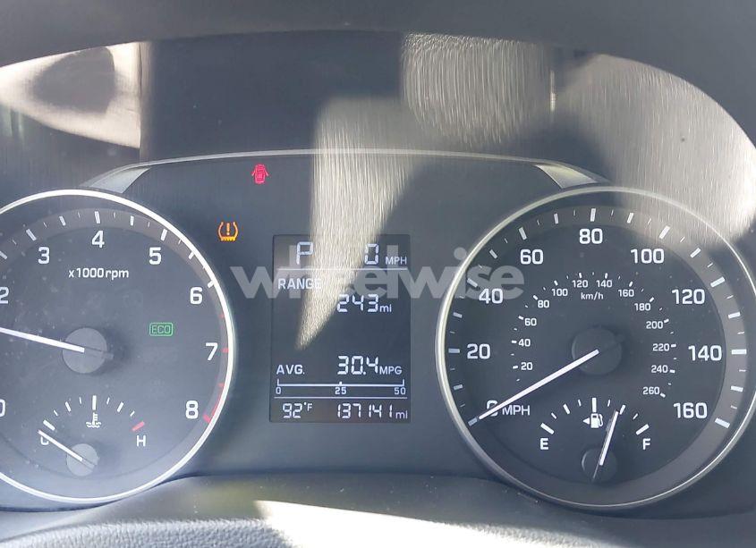 Photo 7 of 2017 Hyundai Elantra SE (VIN KMHD74LFXHU095347)