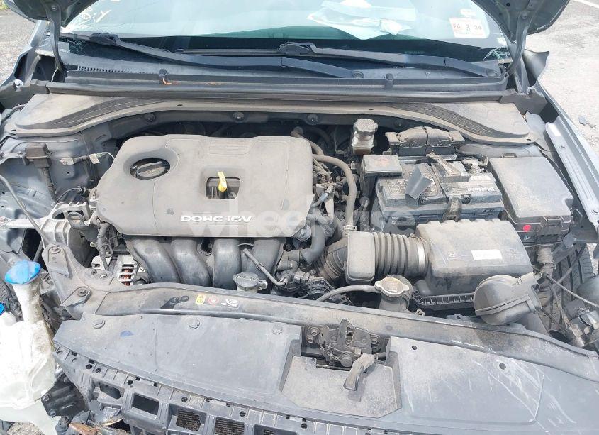 Photo 10 of 2017 Hyundai Elantra SE (VIN KMHD74LFXHU152646)