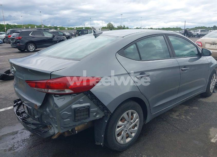 Photo 4 of 2017 Hyundai Elantra SE (VIN KMHD74LFXHU152646)