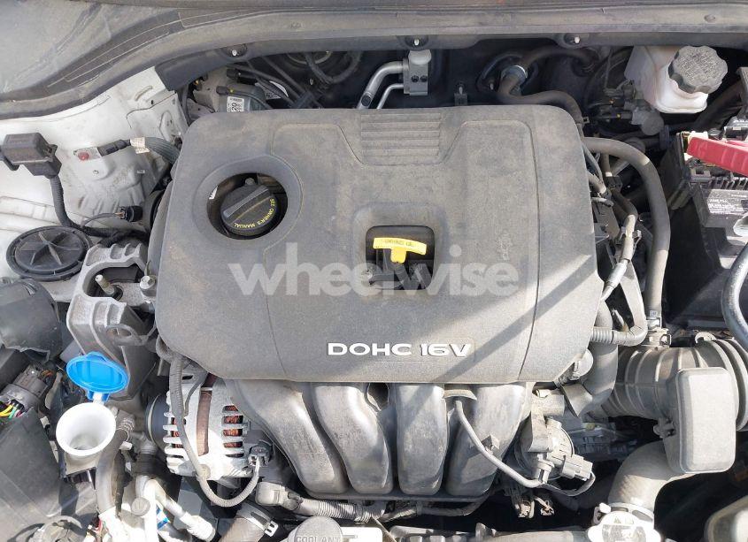 Photo 10 of 2017 Hyundai Elantra SE (VIN KMHD74LFXHU394630)