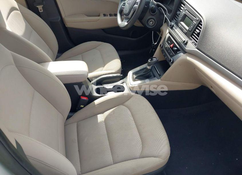 Photo 5 of 2017 Hyundai Elantra SE (VIN KMHD74LFXHU394630)