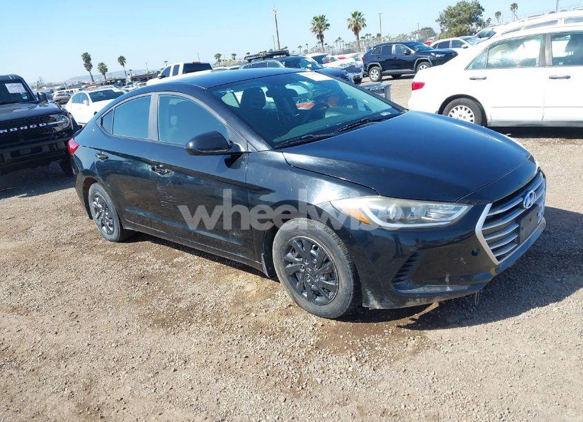 2018 Hyundai Elantra SE (VIN KMHD74LFXJU608473) main photo