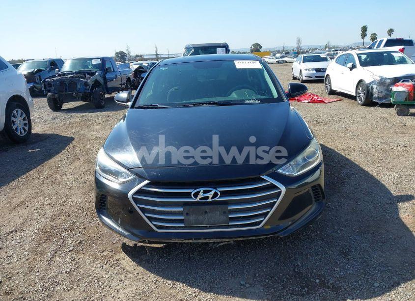 Photo 12 of 2018 Hyundai Elantra SE (VIN KMHD74LFXJU608473)