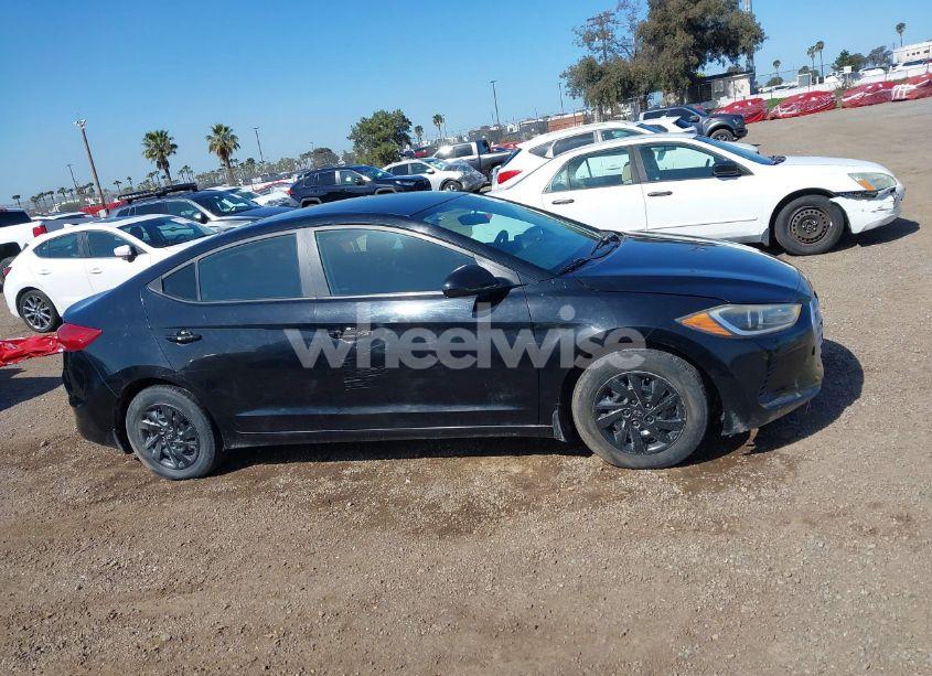 Photo 13 of 2018 Hyundai Elantra SE (VIN KMHD74LFXJU608473)