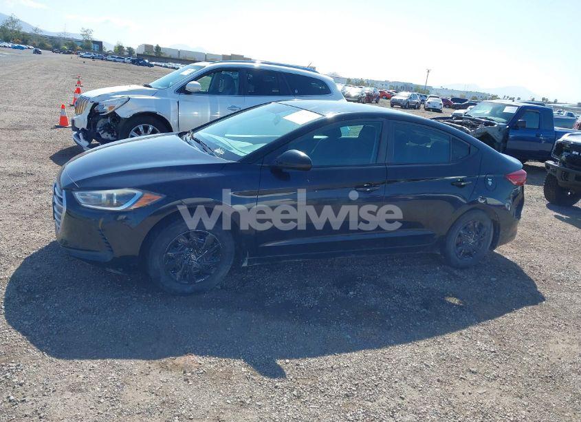 Photo 14 of 2018 Hyundai Elantra SE (VIN KMHD74LFXJU608473)