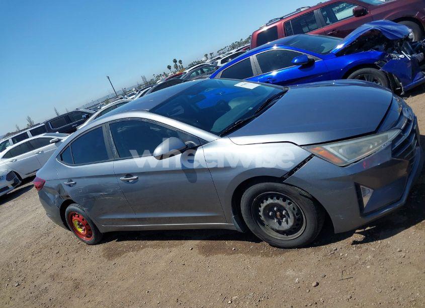 Photo 13 of 2019 Hyundai Elantra SE (VIN KMHD74LFXKU827774)