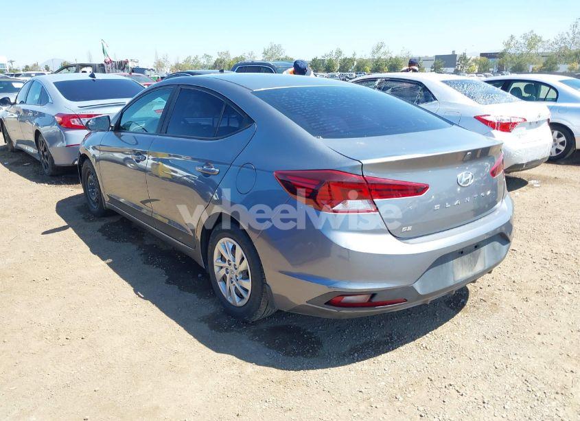 Photo 3 of 2019 Hyundai Elantra SE (VIN KMHD74LFXKU827774)