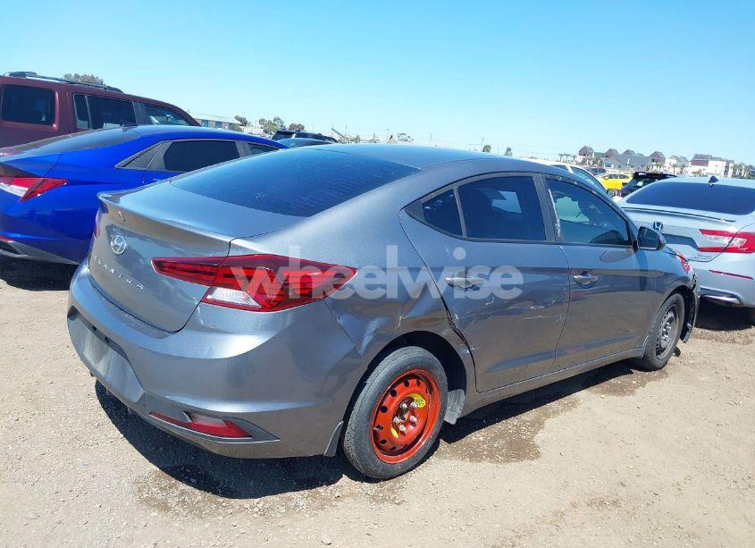 Photo 6 of 2019 Hyundai Elantra SE (VIN KMHD74LFXKU827774)
