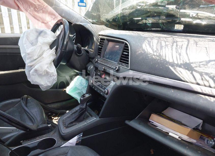 Photo 5 of 2017 Hyundai Elantra LIMITED (VIN KMHD84LF0HU227500)