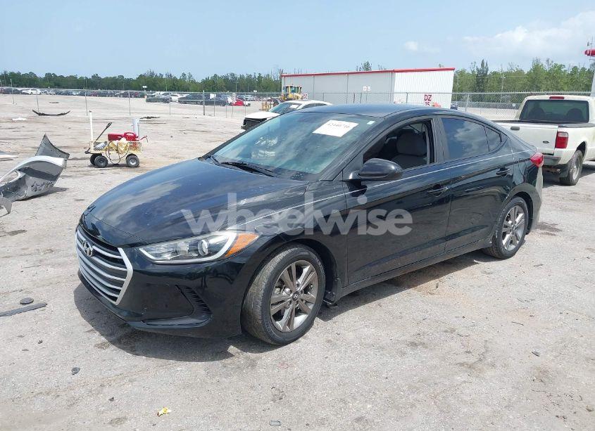 Photo 2 of 2017 Hyundai Elantra SE (VIN KMHD84LF3HU060467)