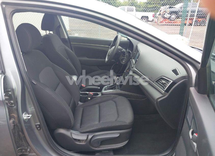 Photo 5 of 2018 Hyundai Elantra SEL (VIN KMHD84LF4JU477618)