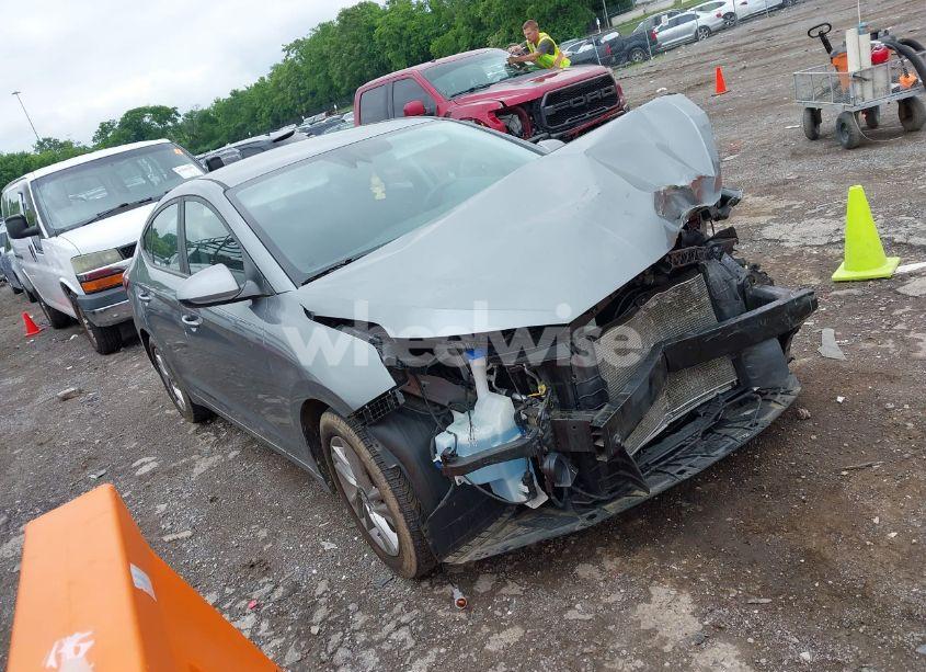 2019 Hyundai Elantra SEL (VIN KMHD84LF4KU780769) main photo