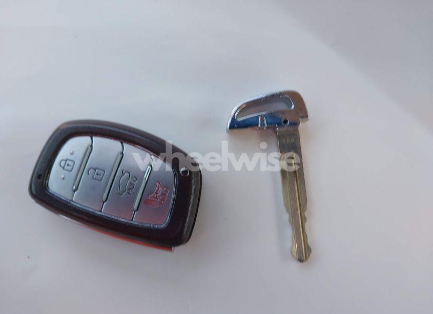 Photo 11 of 2017 Hyundai Elantra LIMITED (VIN KMHD84LF5HU067047)