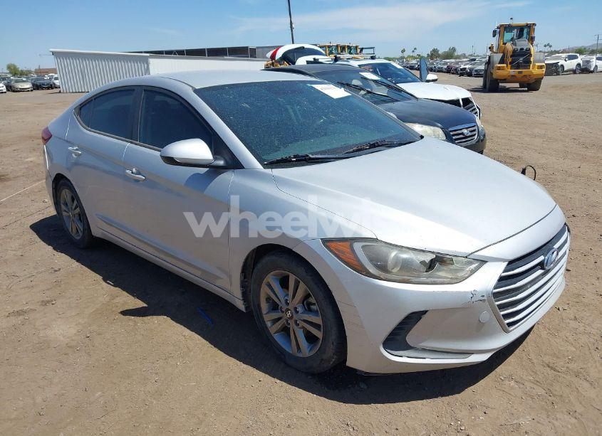 2017 Hyundai Elantra SE (VIN KMHD84LF5HU245927) main photo