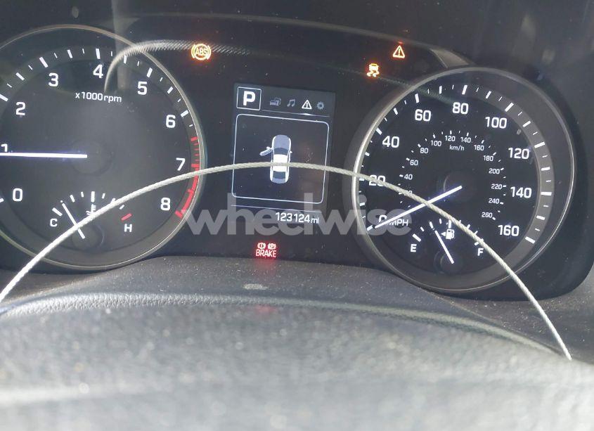 Photo 15 of 2018 Hyundai Elantra SEL (VIN KMHD84LF5JU478082)