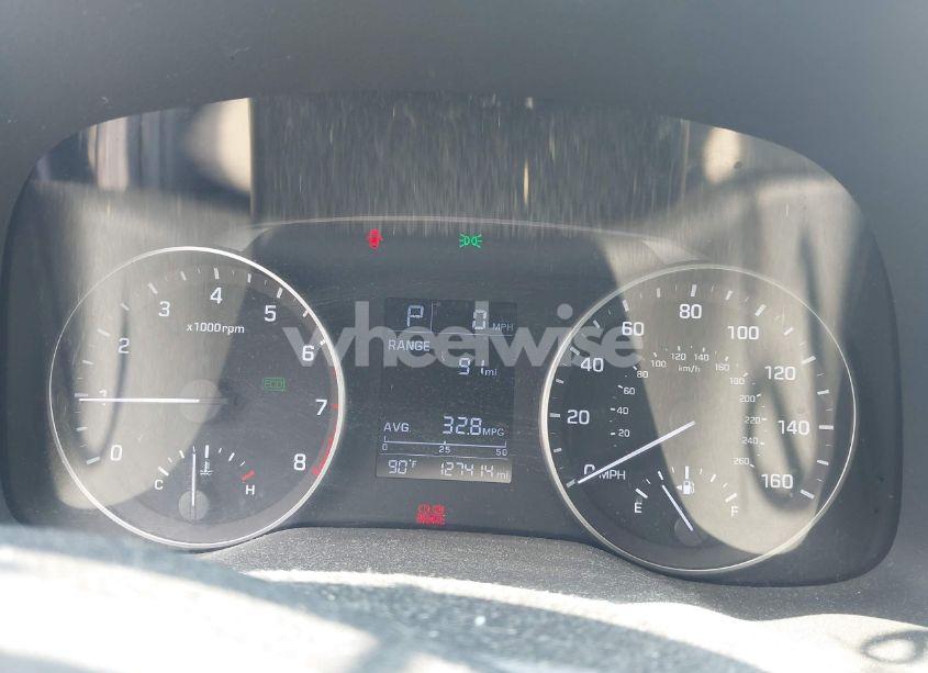 Photo 7 of 2017 Hyundai Elantra SE (VIN KMHD84LF7HU076817)