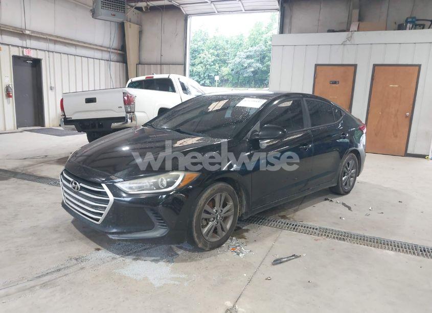 Photo 2 of 2017 Hyundai Elantra SE (VIN KMHD84LF8HU228023)