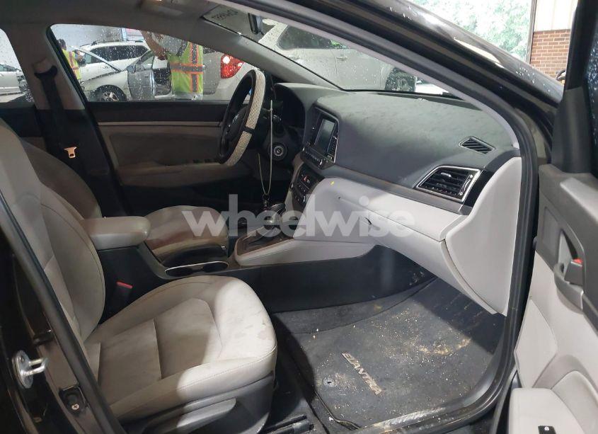 Photo 5 of 2017 Hyundai Elantra SE (VIN KMHD84LF8HU228023)