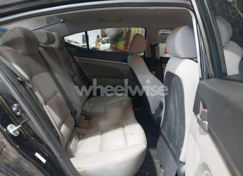 Photo 8 of 2017 Hyundai Elantra SE (VIN KMHD84LF8HU228023)