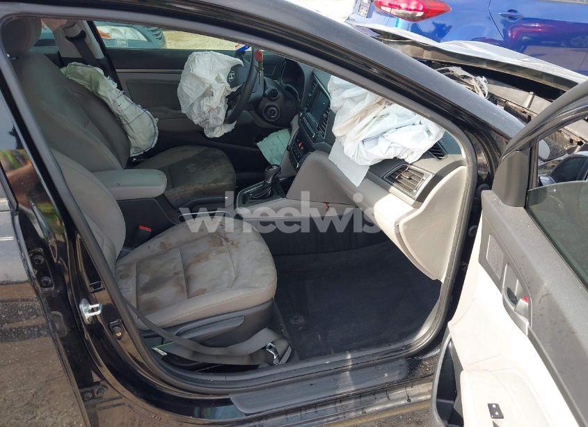 Photo 5 of 2017 Hyundai Elantra SE (VIN KMHD84LF8HU412782)