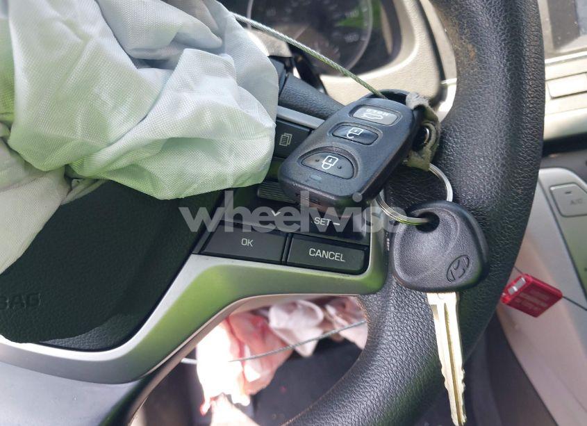 Photo 11 of 2018 Hyundai Elantra SEL (VIN KMHD84LF8JU574465)