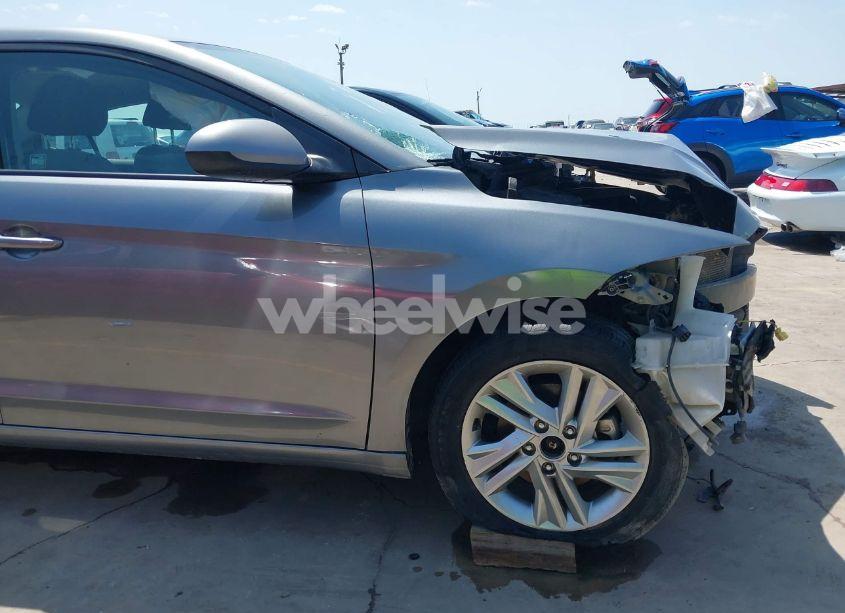 Photo 17 of 2018 Hyundai Elantra SEL (VIN KMHD84LF8JU574465)