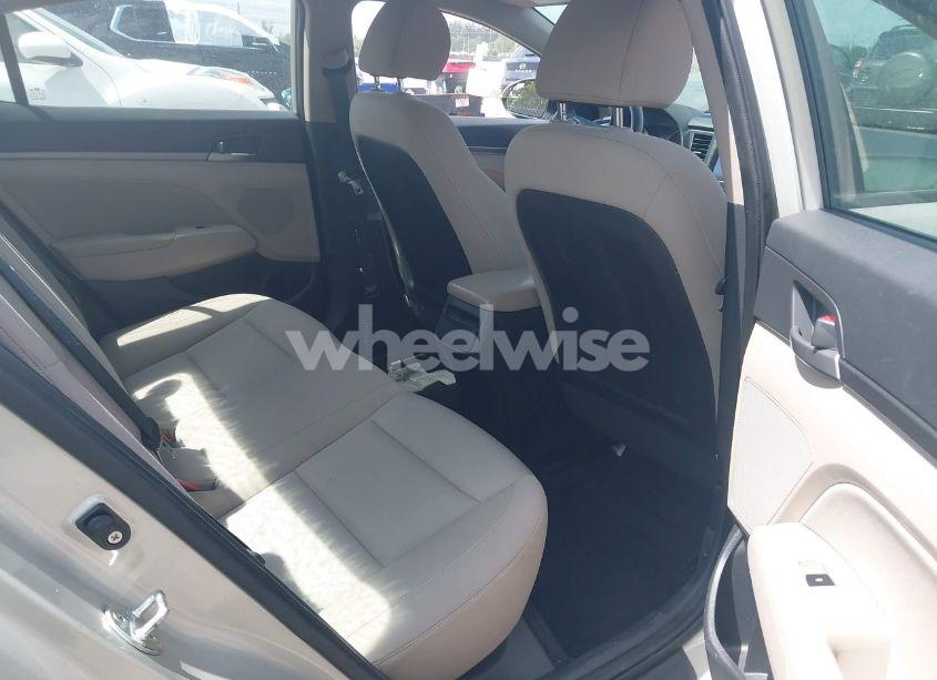 Photo 8 of 2017 Hyundai Elantra SE (VIN KMHD84LF9HU409213)