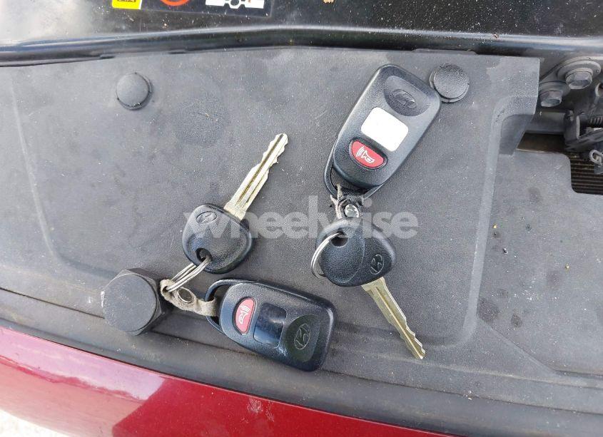 Photo 11 of 2017 Hyundai Elantra SE (VIN KMHD84LFXHU274856)