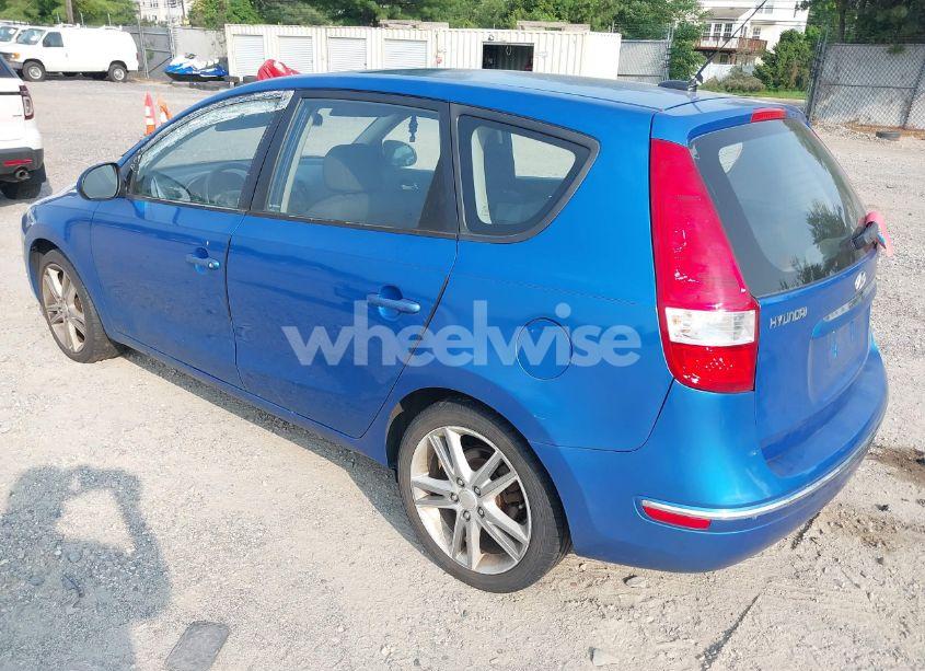 Photo 3 of 2009 Hyundai Elantra TOURING (VIN KMHDC86E29U038101)