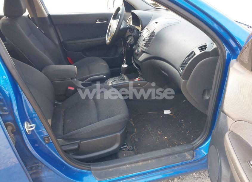 Photo 5 of 2009 Hyundai Elantra TOURING (VIN KMHDC86E29U038101)