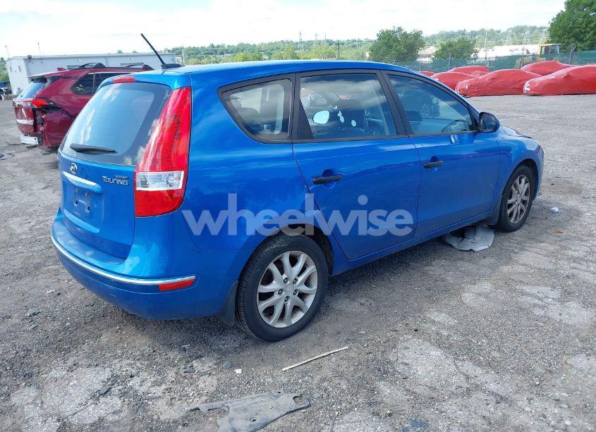 Photo 4 of 2009 Hyundai Elantra TOURING (VIN KMHDC86E39U038513)