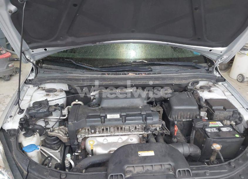 Photo 10 of 2009 Hyundai Elantra TOURING (VIN KMHDC86E59U041672)