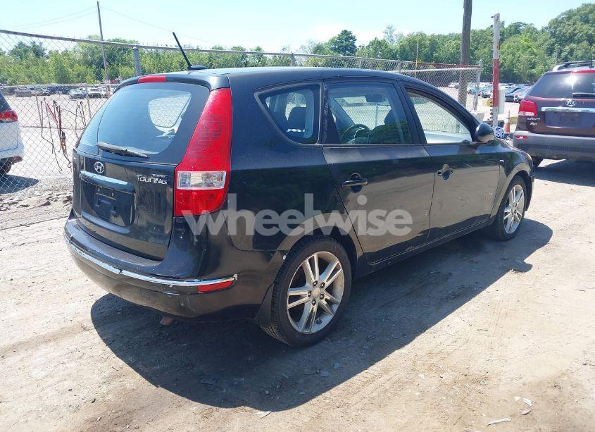 Photo 4 of 2009 Hyundai Elantra TOURING (VIN KMHDC86E79U041964)