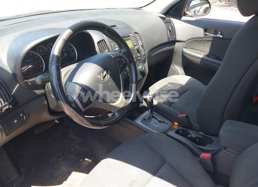 Photo 5 of 2009 Hyundai Elantra TOURING (VIN KMHDC86E79U041964)