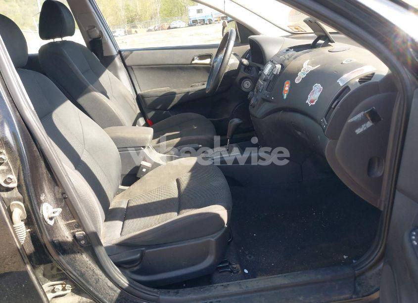 Photo 5 of 2009 Hyundai Elantra TOURING (VIN KMHDC86E89U039396)
