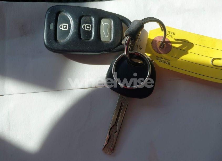 Photo 9 of 2009 Hyundai Elantra TOURING (VIN KMHDC86E89U039396)