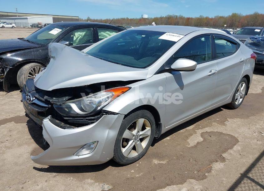 Photo 2 of 2013 Hyundai Elantra GLS (VIN KMHDH4AE0DU837188)