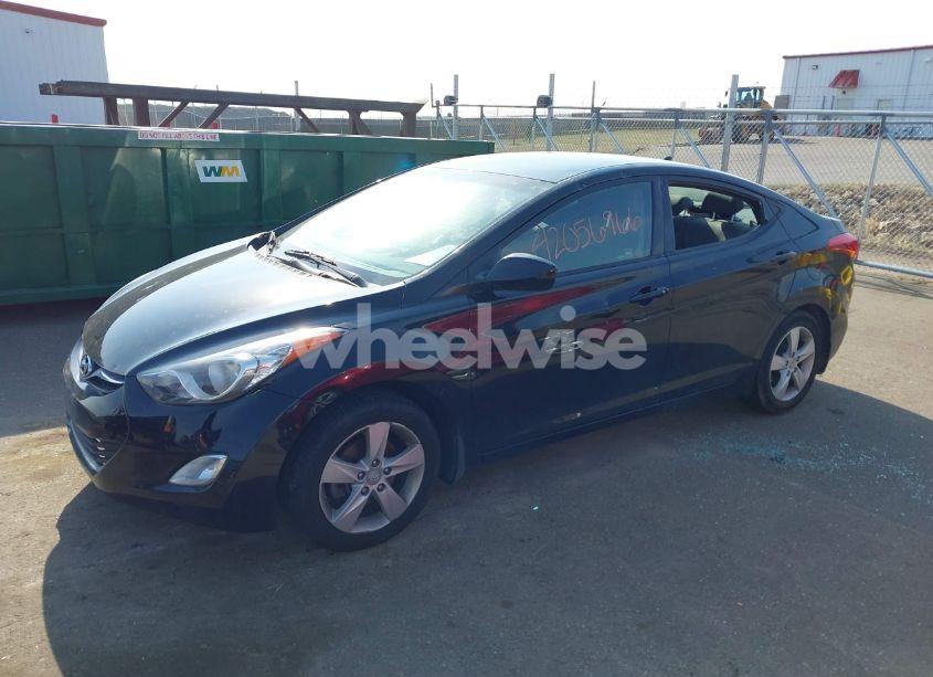 Photo 2 of 2013 Hyundai Elantra GLS (VIN KMHDH4AE0DU927215)