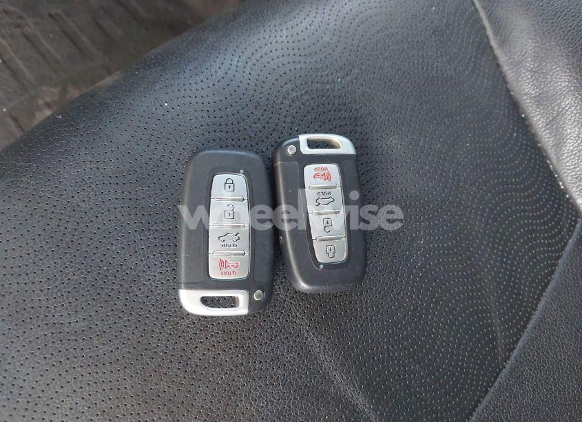 Photo 11 of 2013 Hyundai Elantra LIMITED (VIN KMHDH4AE0DU944600)