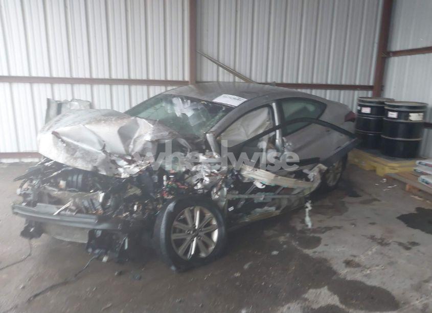 Photo 2 of 2015 Hyundai Elantra SE (ULSAN PLANT) (VIN KMHDH4AE0FU342153)