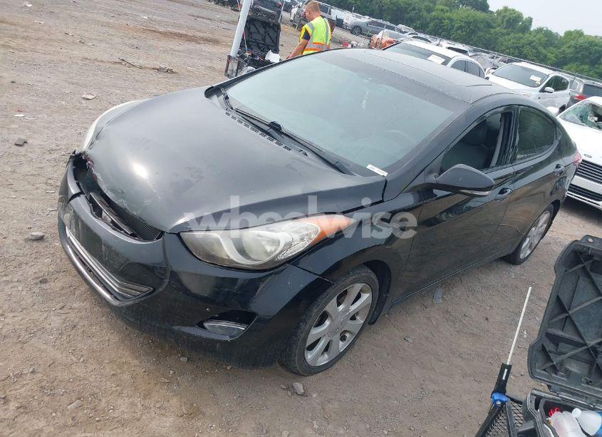 Photo 2 of 2013 Hyundai Elantra LIMITED (VIN KMHDH4AE1DU962474)