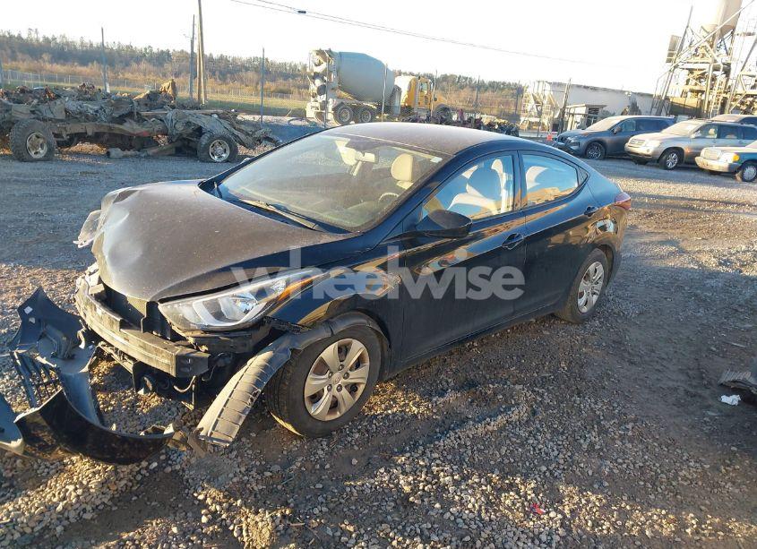 Photo 2 of 2016 Hyundai Elantra SE (VIN KMHDH4AE1GU583527)