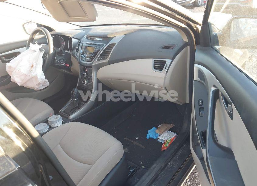 Photo 5 of 2016 Hyundai Elantra SE (VIN KMHDH4AE1GU583527)