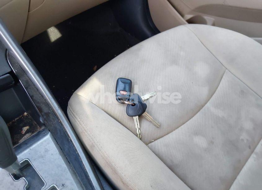 Photo 11 of 2013 Hyundai Elantra GLS (VIN KMHDH4AE2DU526393)